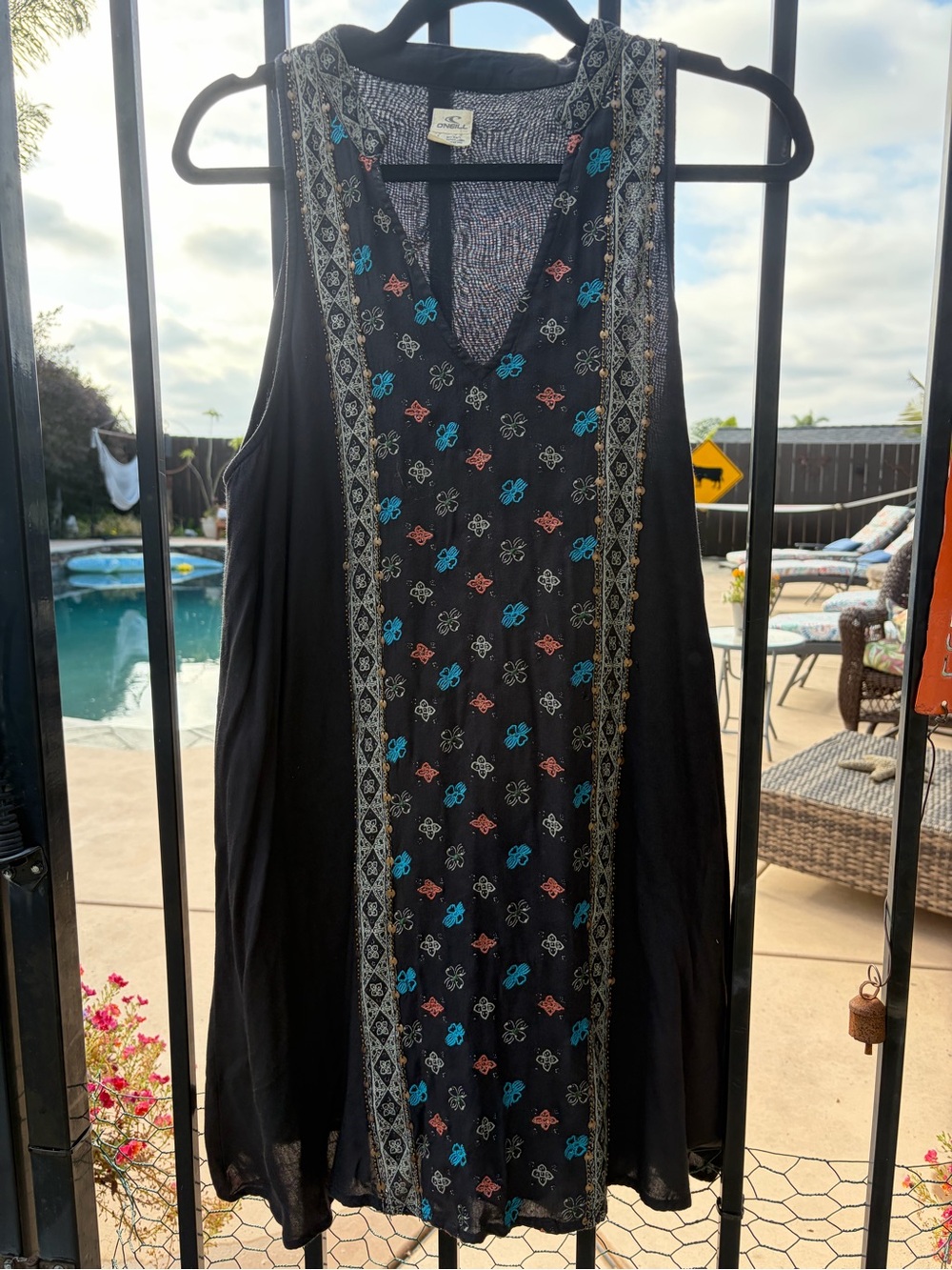 O’Neill Sleeveless Black Boho Tunic with Multicolor Embroidery
